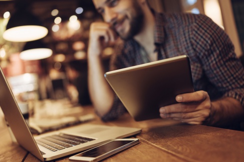 Одна из трех услуг в подарок при заказе контекстной рекламы