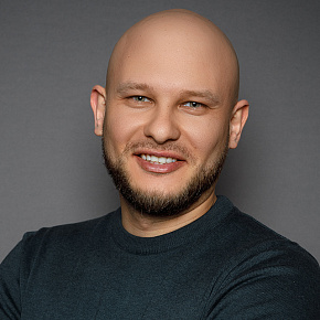 Владислав Иванов